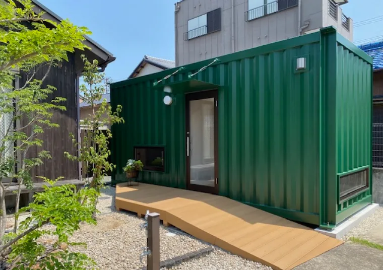 新店舗 hanapochi（コンテナハウス）の外観